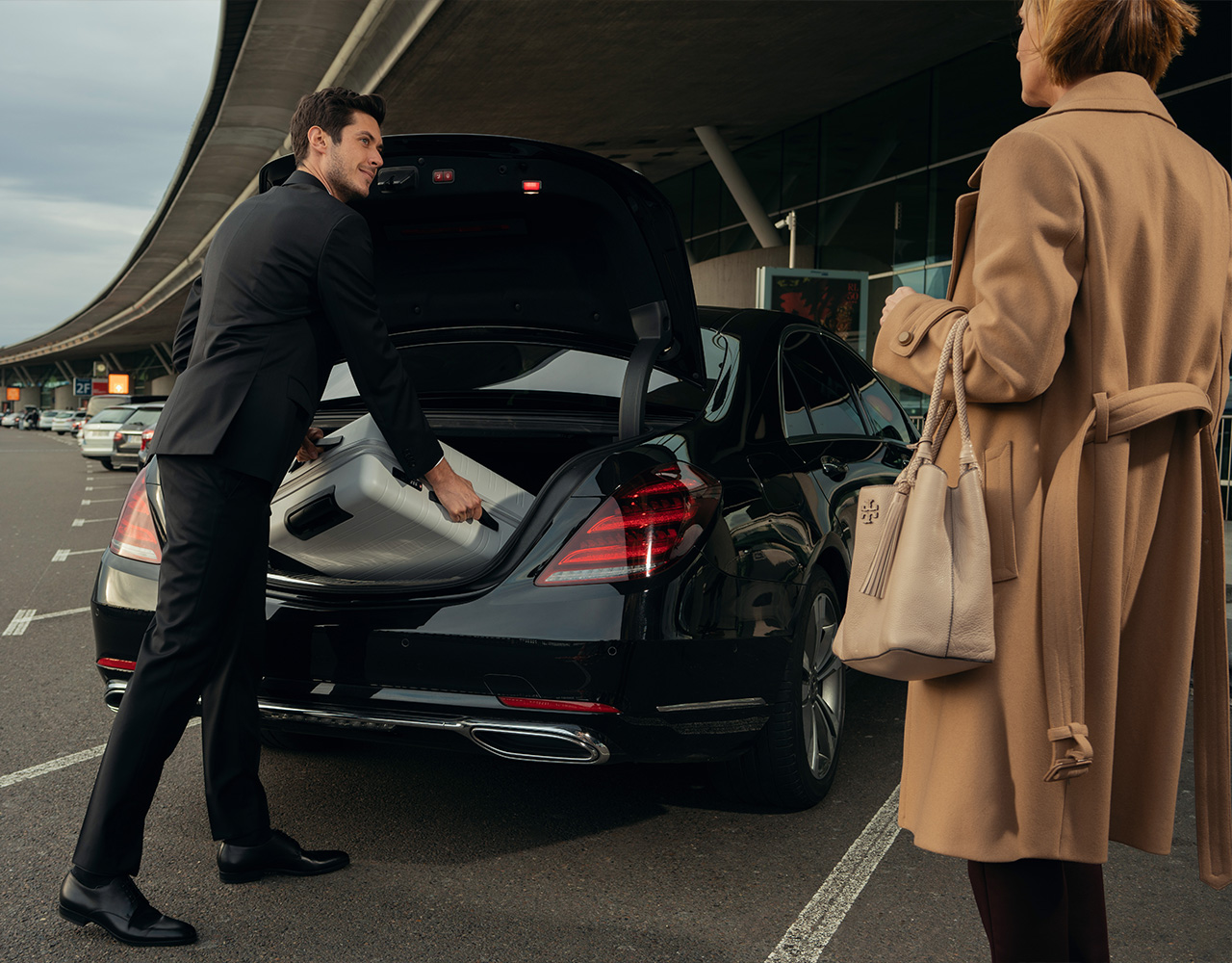 Luxury Sedan - Mercedes S-Class